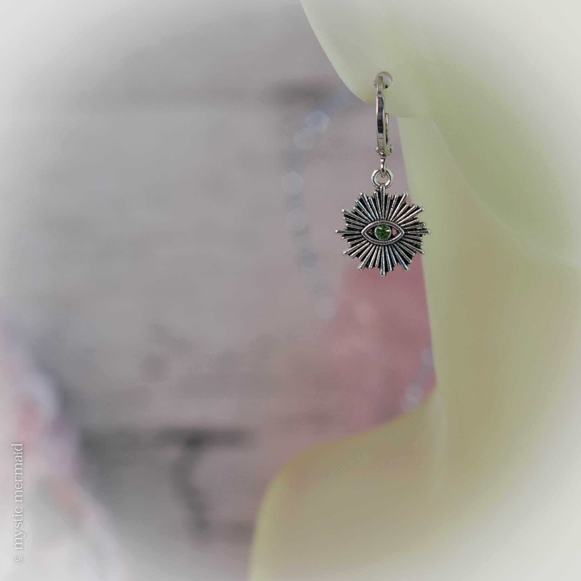 Chartreuse Green Radiance Spectacular 925 Sterling Silver Sleeper Leverback Earrings