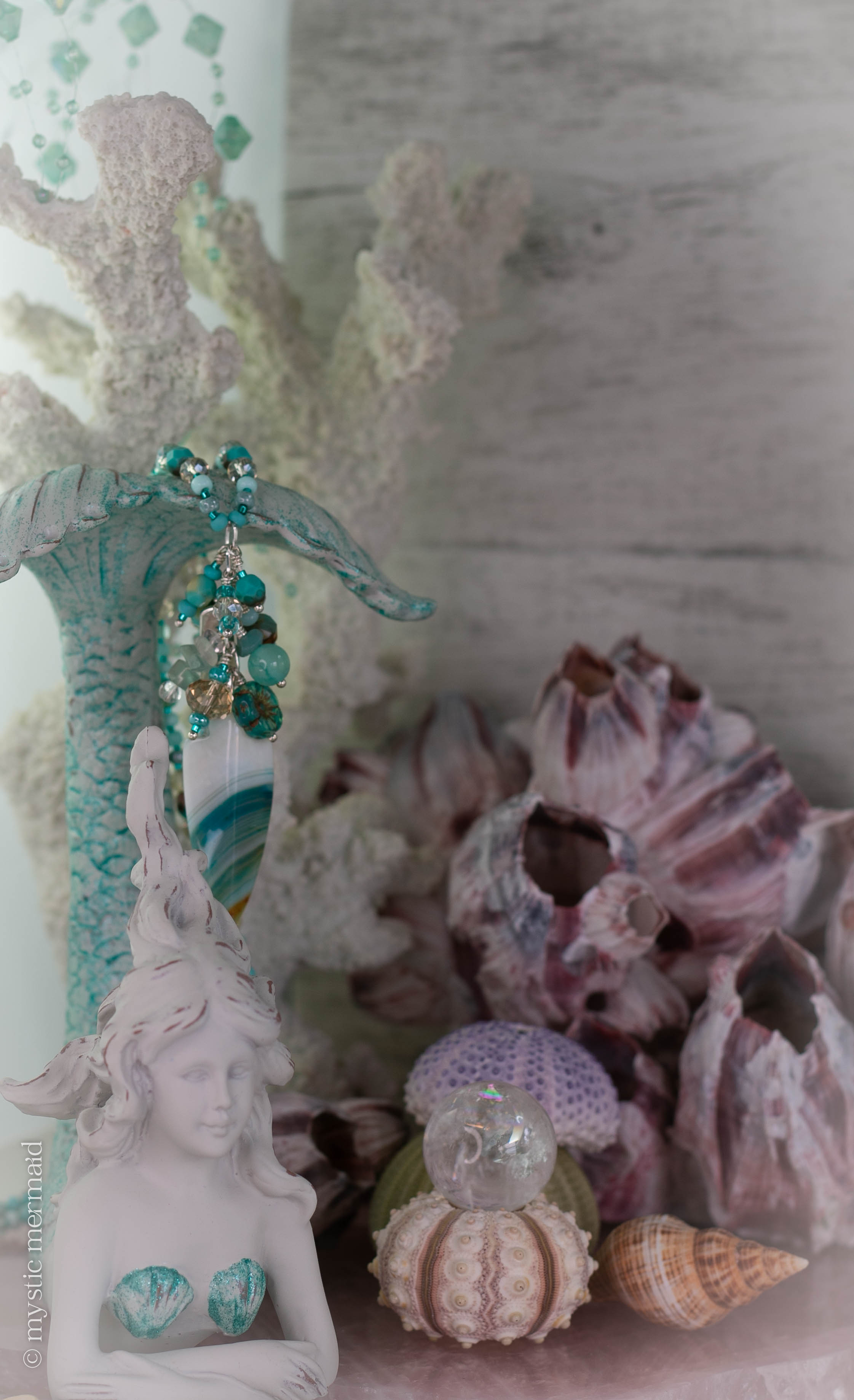 Warrior of the Divine Agate Feature Necklace